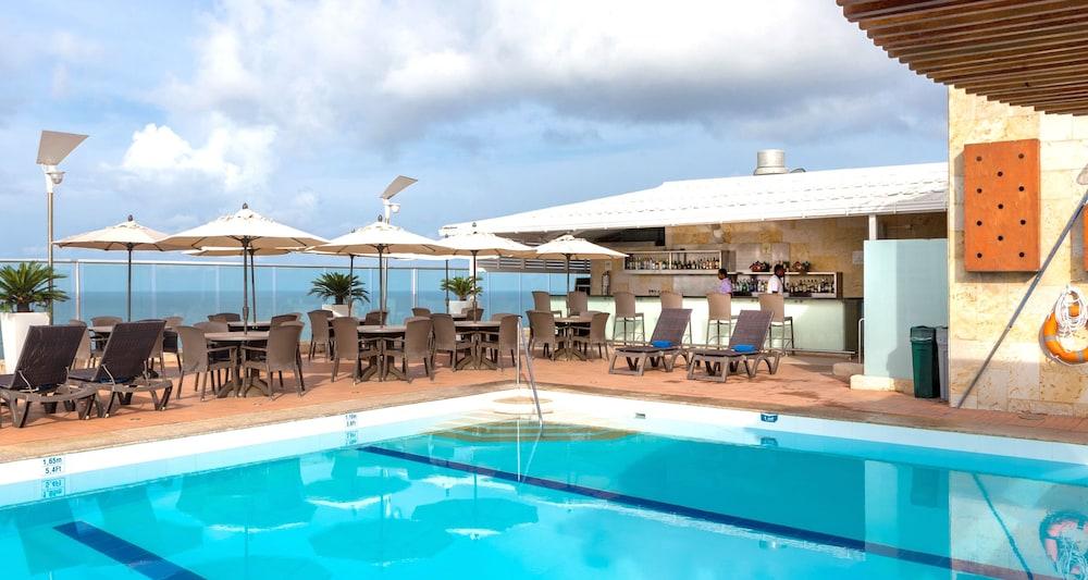 Hotel Capilla Del Mar Cartagena Dış mekan fotoğraf Rooftop pool at the Hilton Tel Aviv