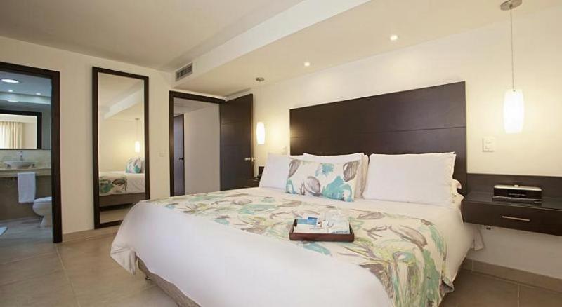 Hotel Capilla Del Mar Cartagena Oda fotoğraf A bedroom at the hotel